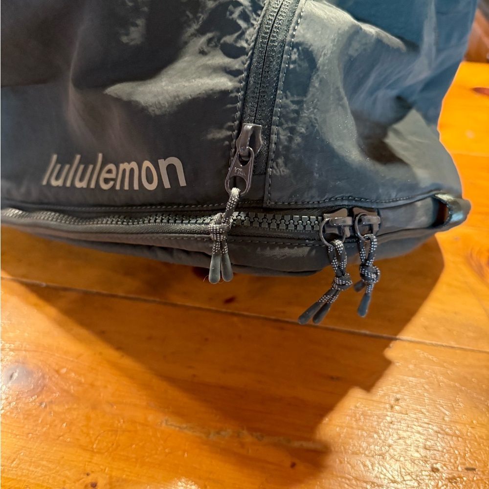 lululemon athletica Dark Green Duffel Bag - Picture 4 of 5